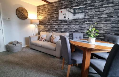 The Humsford Hideaway 2 bedroom home with driveway - Foto 28