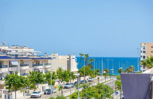 2BD Coastal Gem with Pool & Terrace - Torre de la Horadada - Foto 7