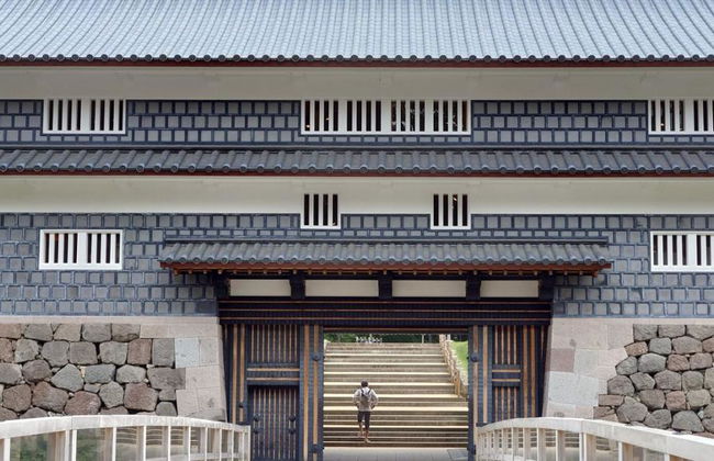 Explore the Nagamachi Samurai District, Kenroku-en garden and a Geisha Tea House - Full-Day Tour - Photo 6