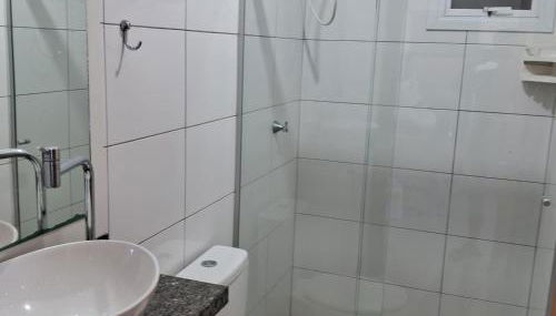 Apto6 com WI-FI e garagem e 100 a av Brasil - Foto 3