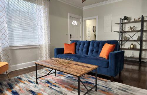 Spacious Centrally Located 3 Bed 2 Bath - Sleeps 8 - Foto 4