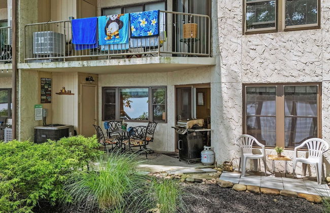 Boulder Lake-scape Lakefront Views + Firepit Central, Walkable Location - Foto 44