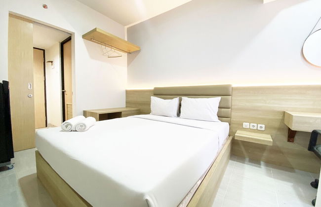 Homey And Modern Studio The Alton Apartment - Foto 5