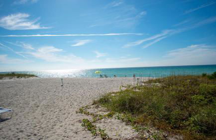 Beach and sunset view from your balcony - Photo 39