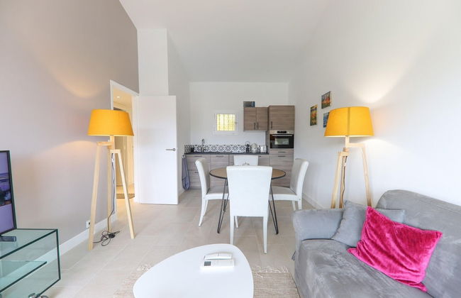 Air-conditioned Apartment Near Beach - Photo 10