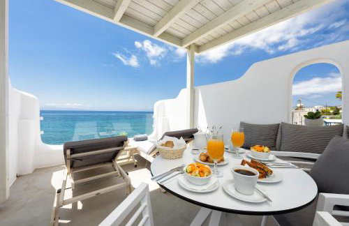 Blue Waves Suites & Apartments - To Kyma - Photo 1