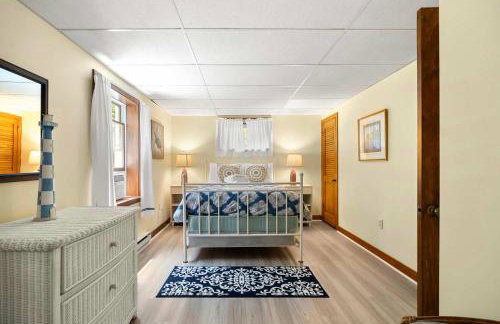 Great location with Water Views - Foto 15