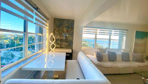 Panoramic luxurious waterfront one bedroom apartment with Miami skyline view Free parking 5min drive to Miami Beach - Foto 3