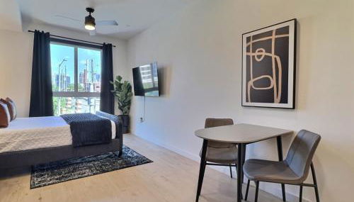 Quiet City Getaway Near Regions Field and Food - Foto 3