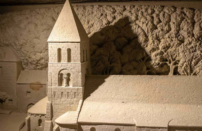 Entrance to the Pierre and Lumière Sculpture Museum - Photo 1