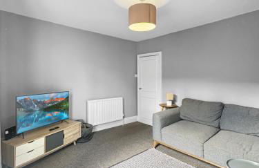 Amaya Four - Sleeps 5 - 1 bed apartment - Newly renovated- Close to town centre -Grantham Free Gym Access - Foto 2