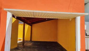 Casa 3 Quartos l 2 banheiros l 2 garagens l centro - Foto 3