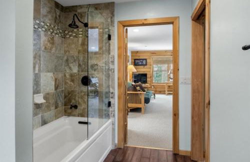 Cozy Cabin in Sister Bay HotTub FirePit Dogs - Foto 28