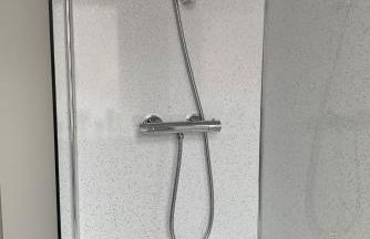 Iris Home in Southsea FREE street parking and pets welcome - Photo 6