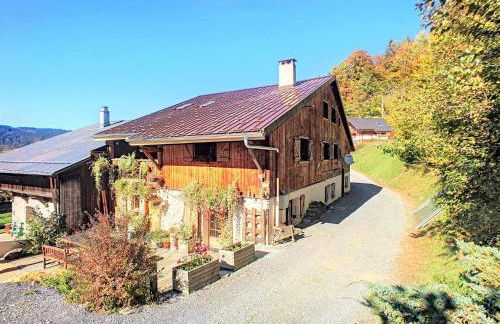 Savoyard Farmhouse - Sleeps 14 Garden & Parking - Foto 1