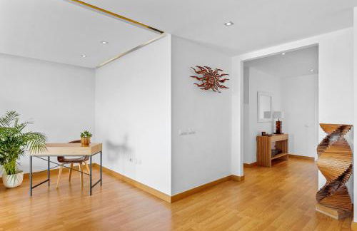 Frontline Beach Apt with Terrace - Foto 32