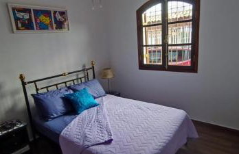 Casa Rosa de Peruíbe - Casa de Temporada 3 dormitórios, 10 hóspedes, piscina, wi-fi, netflix, 800 metros da praia - Photo 33