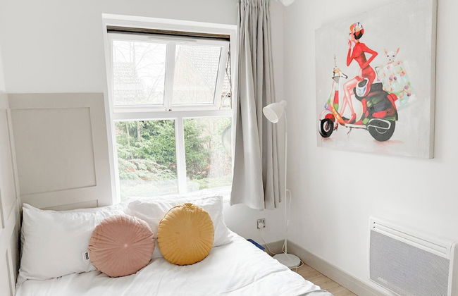 Entire 2 Bedroom House 7m To Station - Foto 11