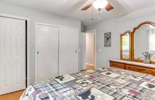 Near Trails and Wineries Victor Getaway with Fire Pit - Foto 15