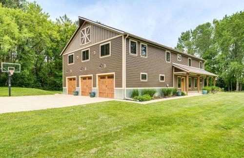 Luxe Barndominium Retreat Near Blue Spring Lake! - Foto 1