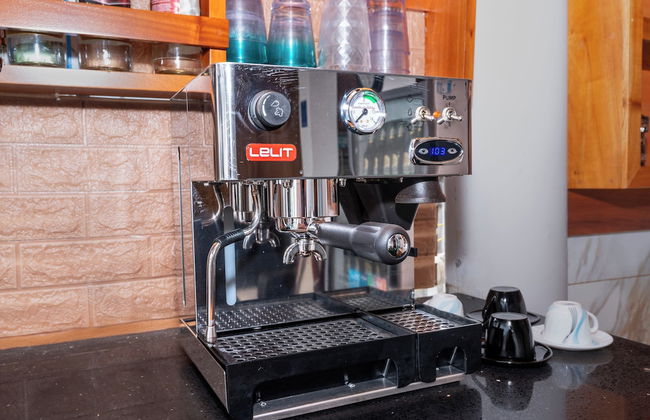 Galapagos and Beyond - Photo 27