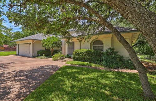 Round Rock Lakefront Home with Water Toys and Fire Pit - Photo 2