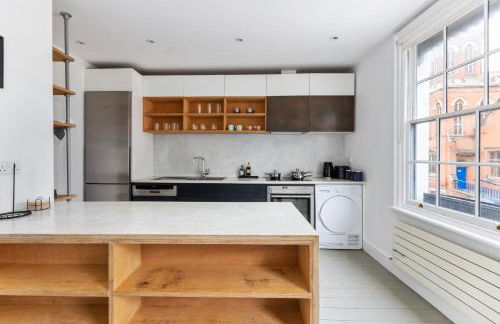 St Albans Centre Home - 4BR - 2 FREE parking - Photo 7