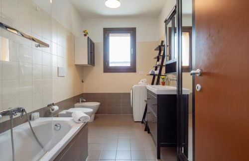 Bicocca, Free PARKING, Private Garage, Metro M5 200m, Garden, Kids & Pet Friendly - Foto 52