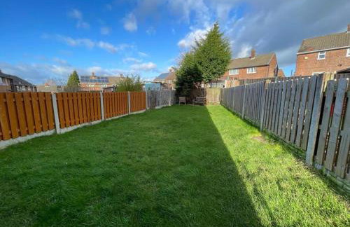 Stunning 3 bedrooms house with Garden and Free Parking - Foto 6