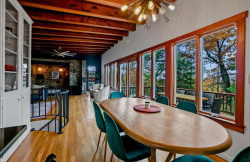 Stone Cabin on Valley View - Firepit & Hot Tub - Foto 8