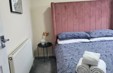 The Grove- 3 Bed Detatched House Wolverhampton- Families and Contractors- Near Town Centre and Molineux Stadium - Foto 4