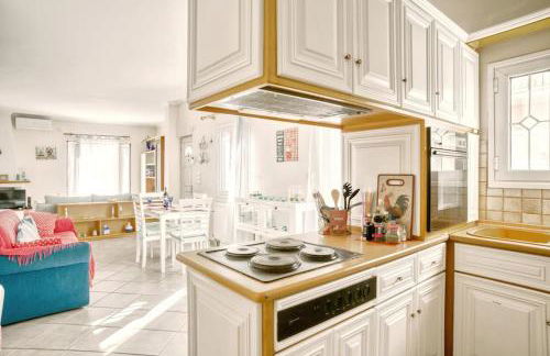 Evita's ikia seaside luxury house - Foto 32