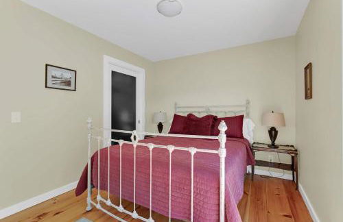 Stylish 3BR Retreat Close to Coast & Wineries - Foto 19