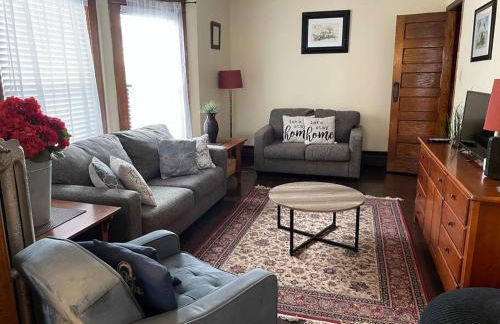 Vintage cute house 5 min from the beautiful Falls! - Foto 9