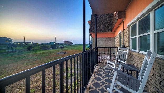 Port A Escape w/ Pools, Patio, Walk to Beach La Concha by Avantstay - Foto 5, Interior