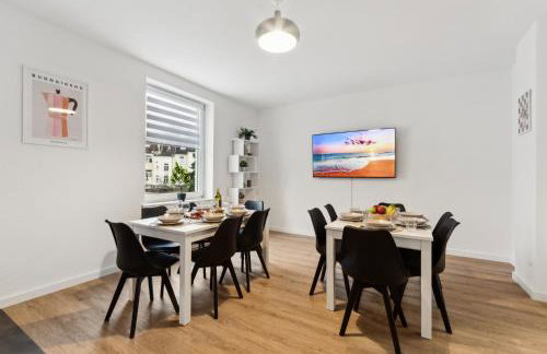 Modern-Netflix-Messe-Veltins Arena-Free Parking - Foto 10