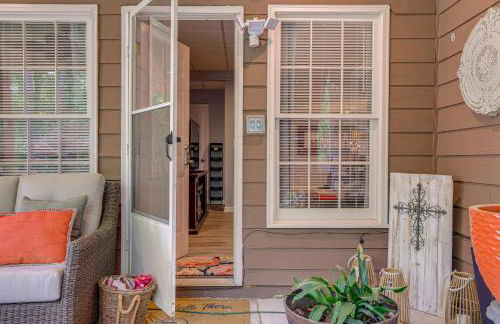 Spacious Yard and BBQ Chic Escape in Lawrenceville! - Foto 23