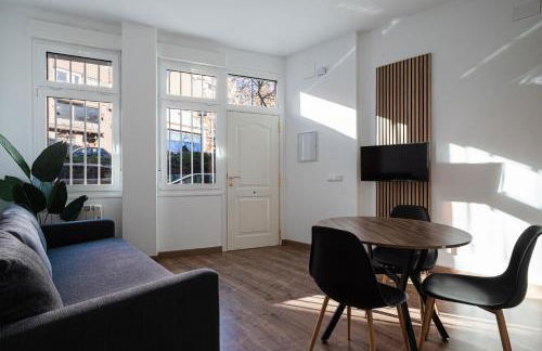 Apartamento Premium Plaza Castilla WiFi Rápido Torres KIO - Foto 16