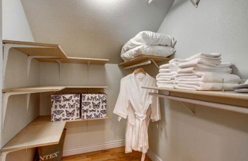 Monument Retreat - Walk to Local Dining and Shopping - Foto 16