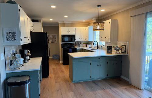 5 BR lakefront home with swim dock bunk room High Speed WiFi - Foto 10