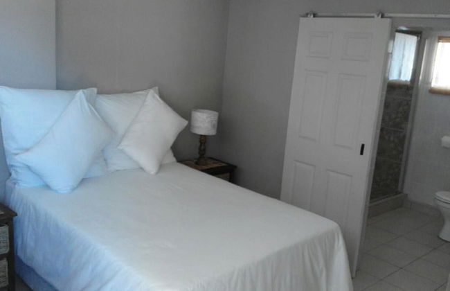 Beachfront Cabanas - Photo 5