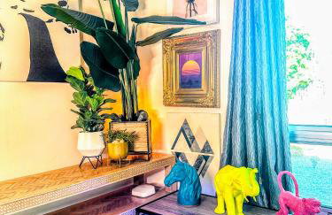The Twin Palms Art House - vibrant, design-centric oasis, 2 mi to dowtown PS ID 3629 - Foto 20