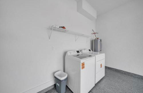 Cozy 3BR Duplex Unit with WiFi and Laundry in Lehigh Acres - Foto 11