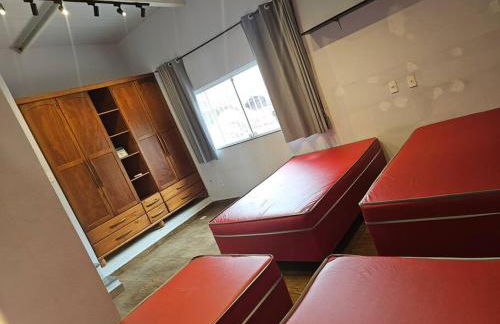 Belíssima Casa a Beira Mar com Piscina Aquecida Cobrado a Parte, 5 Quartos com Ar Condicionado, Amplo Salão de Jogos com Mesas de Bilhar e Pebolim, Amplo Espaço Externo com Churrasqueira em Deck Gourmet Coberto frente a Piscina,Tudo isso á Beira Mar - Photo 36