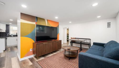 Chic 2-Bed Haven with Vibrant Décor in SE Atlanta - Foto 5