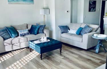 Coastal Condo with pool, minutes from beach - Foto 5