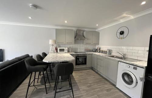 2 Bed Villa Sleeps 4 - Wifi, Garden, Sea Views - Foto 8