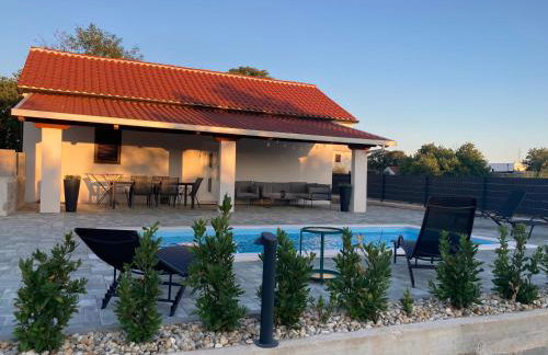 POOl HOUSE BRUNO - Photo 20