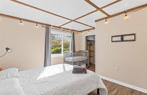 Chill Retreat, hot tub, large private yard - Foto 19