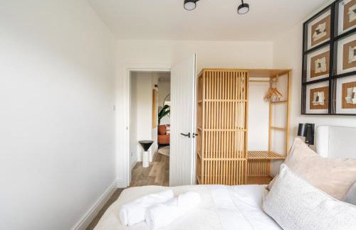 Newly Designed, 2br Apt, 5min from Northwood London Tube Station, NATO HQ, Ideal for Wembley, Warner Studio, Contractors - Foto 67